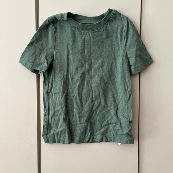 Bundle of two cotton old navy toddler t-shirts - Picture 1 of 2